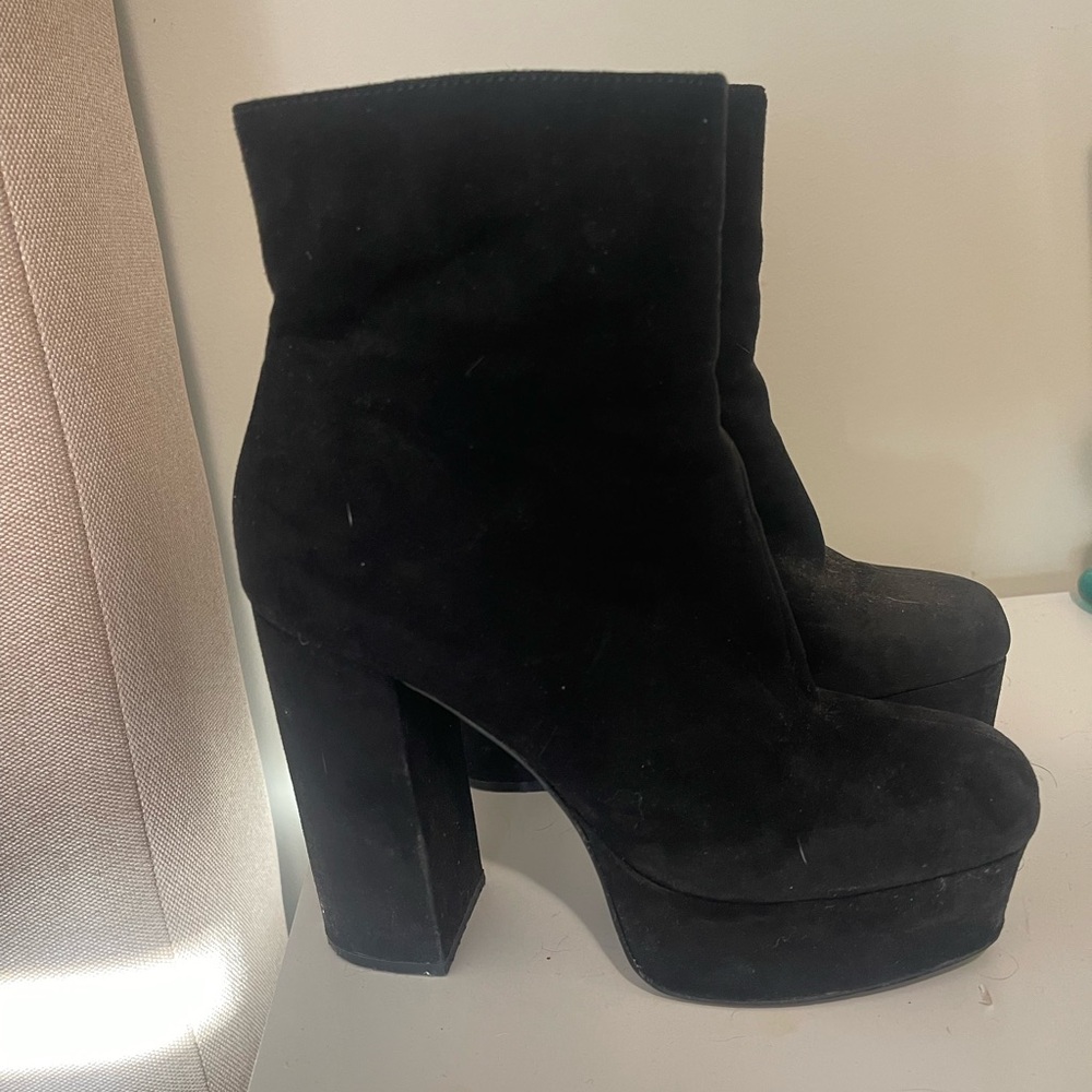 Black suede like platform booties